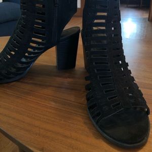 Black sandals